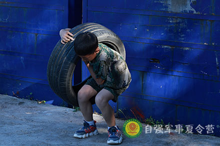 匍匐前进训练